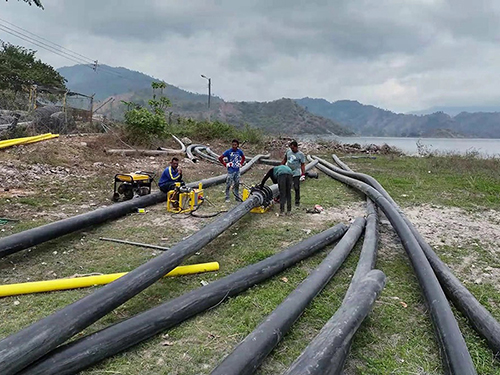 Máquina de soldadura a tope para tuberías de PE proporcionada a clientes en Honduras